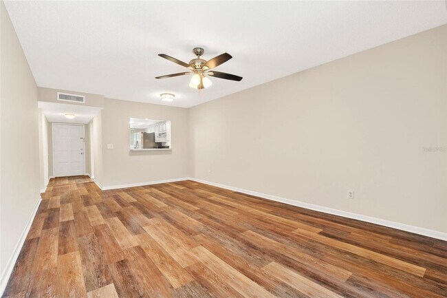 Building Photo - 6336 Newtown Cir