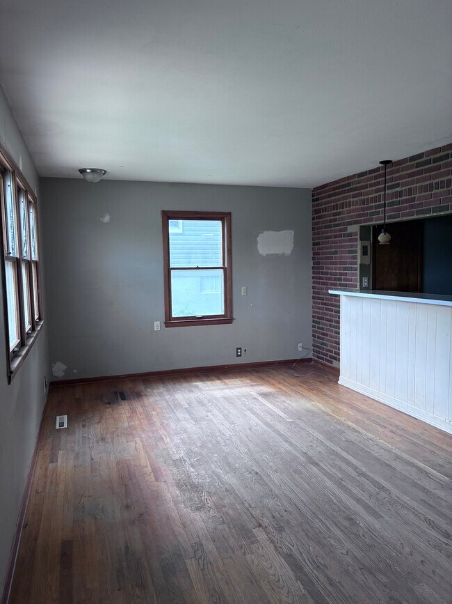 Building Photo - 4906 N 61st St