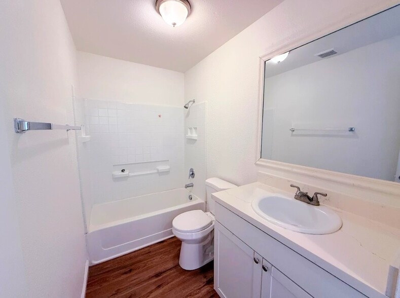 Building Photo - 1351 Virginia St