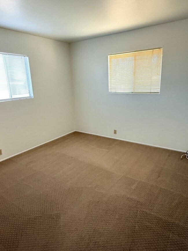 Building Photo - 9278 11th Ave