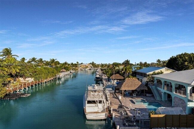 Building Photo - 232 W Seaview Dr