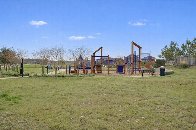 Building Photo - 747 Hackberry Br Ct