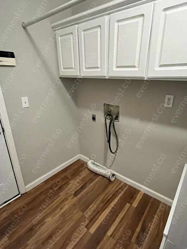 Building Photo - 238 Village Cove