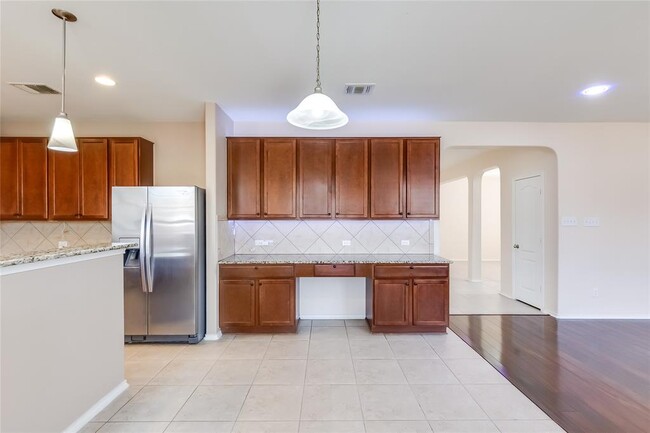 Building Photo - 868 Water Hyacinth Loop