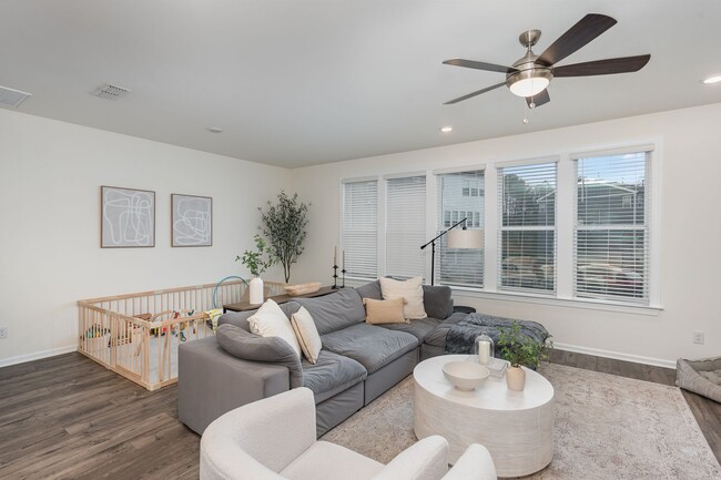 Building Photo - Breathtaking, Spacious Townhome in Parc at...