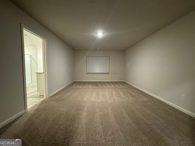 Building Photo - 279 Belmont Dr