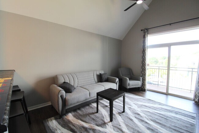 Building Photo - 1342 Hunters Rd