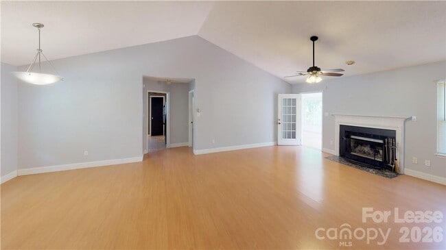 Building Photo - 13906 Glendevon Ct