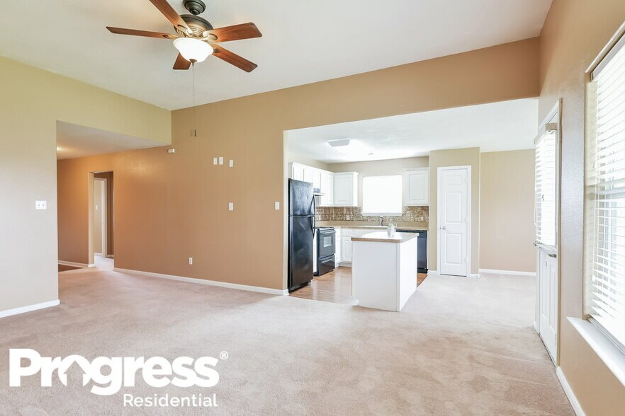 Building Photo - 29006 Red River Loop