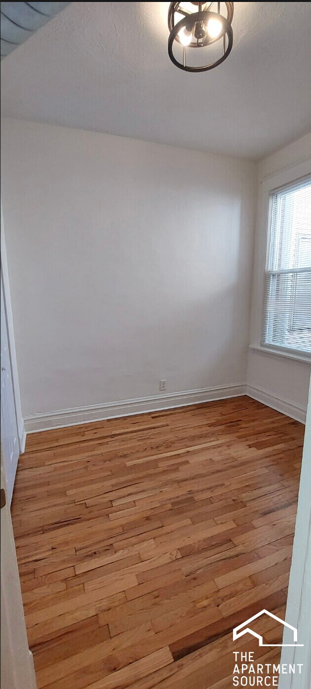 Building Photo - 4058 W Hirsch St