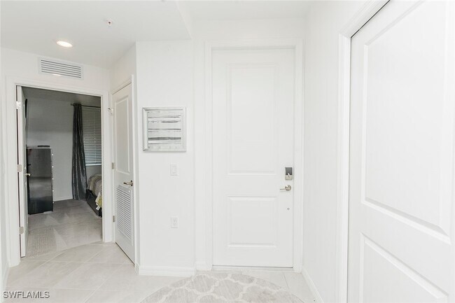 Building Photo - 5807 Double Eagle Cir