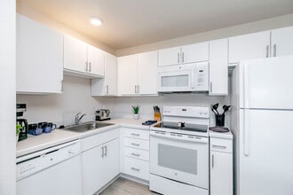 Building Photo - Parks Residential - Denver