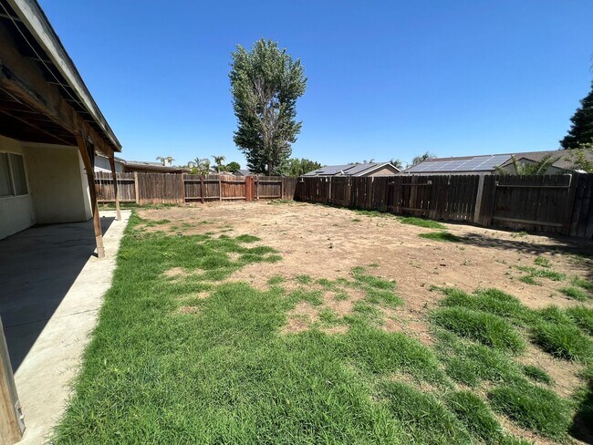 Building Photo - 6204 Straub Ln