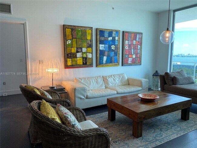 Building Photo - 7901 Hispanola Ave