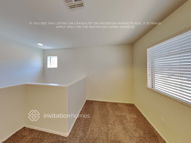 Building Photo - 43424 W Cowpath Rd
