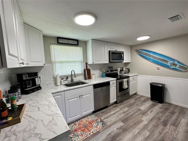 Building Photo - 50 Euclid Ave