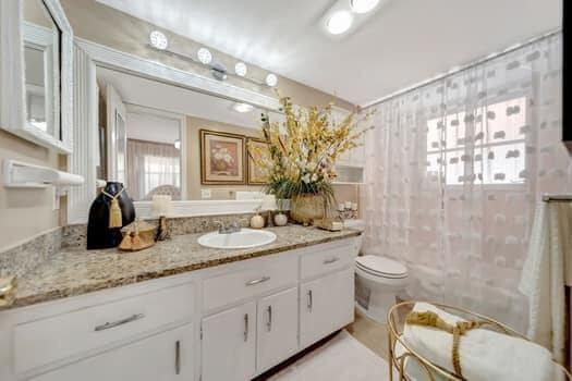 Building Photo - 4841 NW 22nd Ct