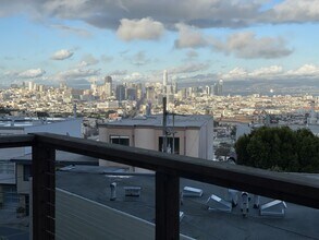 Building Photo - 471