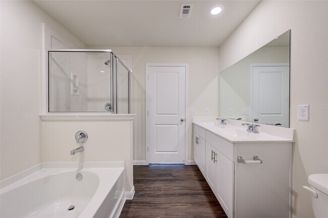 Building Photo - 11715 Braemar Village Dr