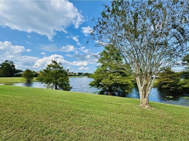 Building Photo - 1556 Farrindon Cir