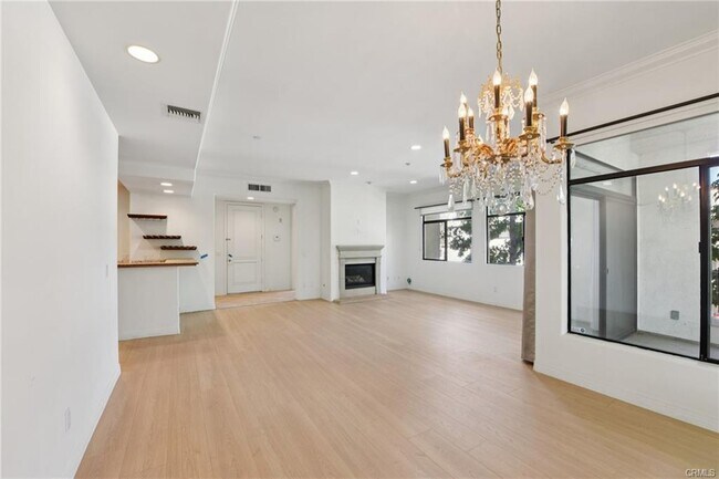 Building Photo - 742 Locust St