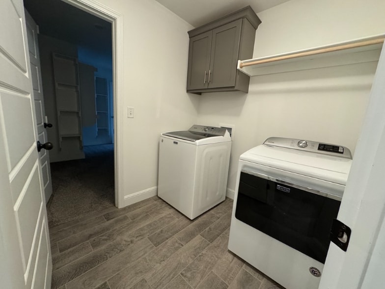 Building Photo - 424 NW 59th Ave