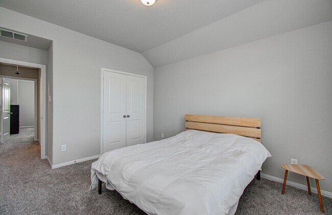 Building Photo - 2202 Anzio Ct