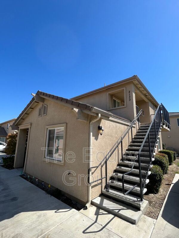 Primary Photo - 2133 W Lark Ave