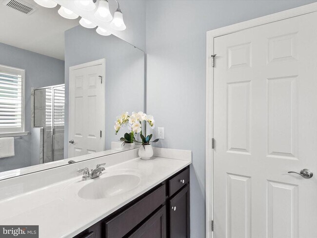 Building Photo - 26300 Tributary Blvd