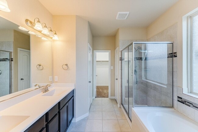 Building Photo - 4713 Lake Cove Way