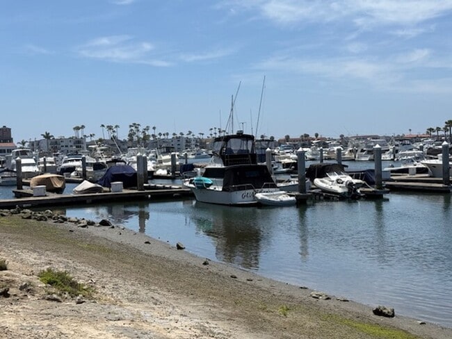 Building Photo - Unique Condo in Huntington Harbor