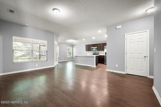 Building Photo - 613 Washington Ln