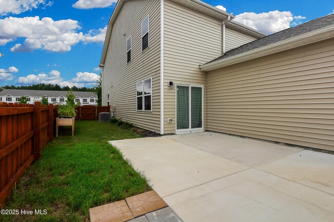 Building Photo - 1011 Yellowwood Aly