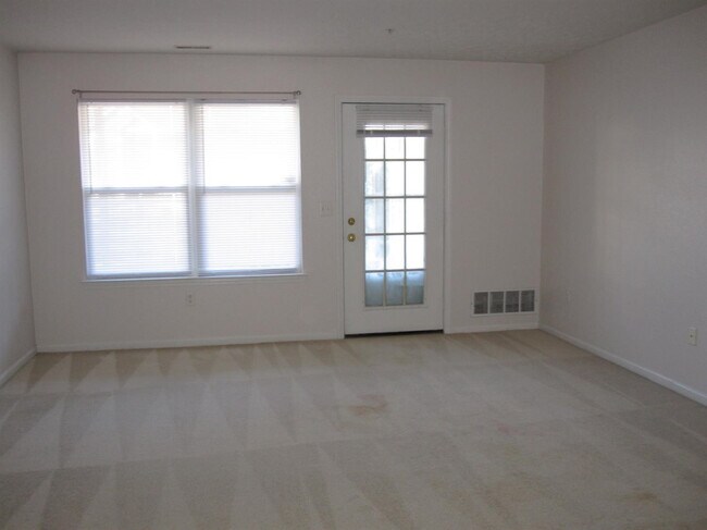 Building Photo - 1419 Millbrook Trail