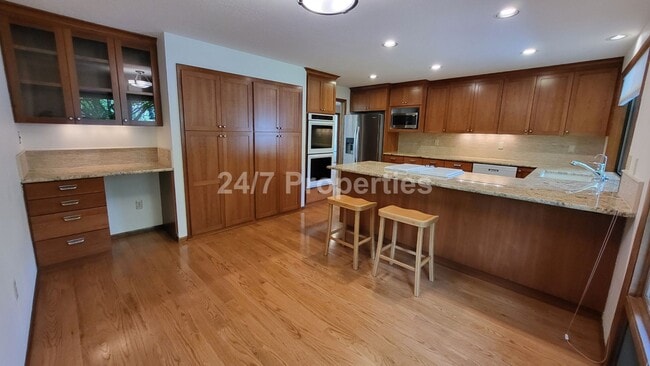 Building Photo - Beautiful 4 BD | 2.5 BA w/ Large Deck and ...