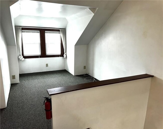 Building Photo - 176 1/2 45th St