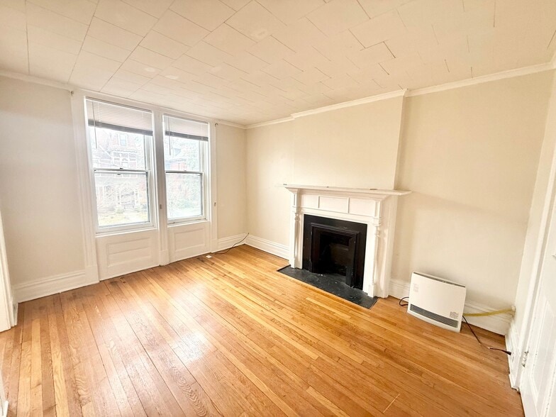 Building Photo - 149 2nd Ave