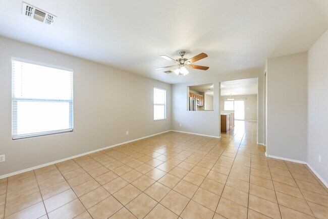 Building Photo - 17746 W Red Bird Rd