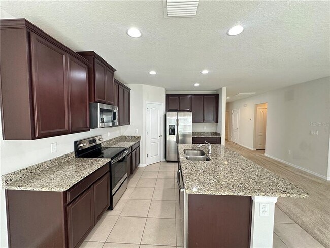 Building Photo - 12202 Ledbury Commons Dr