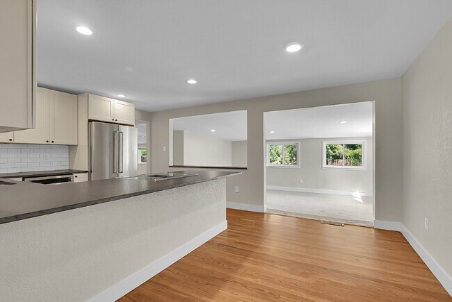 Building Photo - $3,195.00, 4 bed, 3 bath located in Arvada.