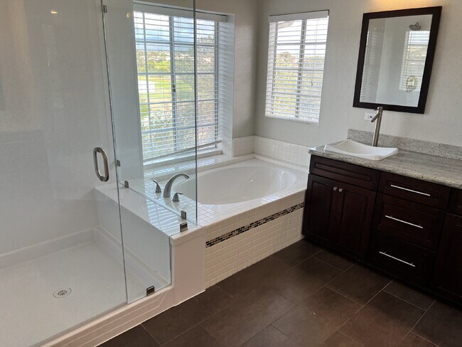 Building Photo - $4,500 - 4 Bed / 3 Bath House in Rancho Del Rey