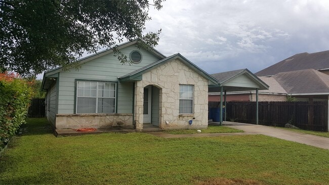Building Photo - 3223 Reforma Dr