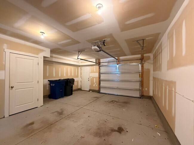 Building Photo - 6623 Perry Creek Rd