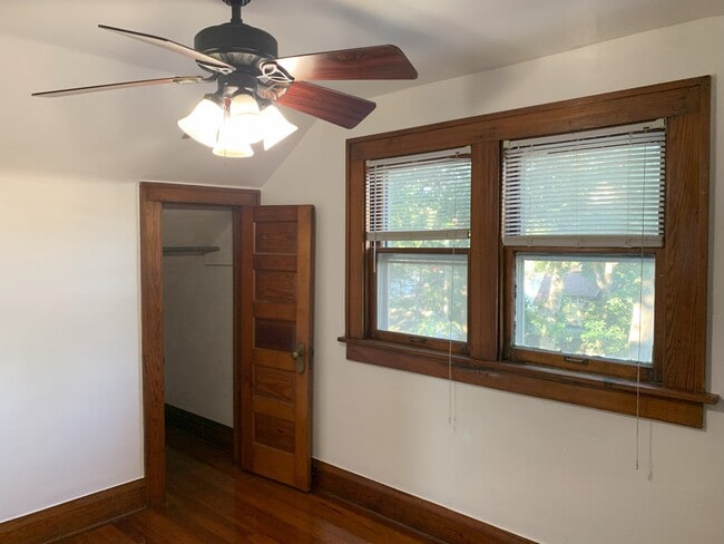 Building Photo - 1444 33rd St