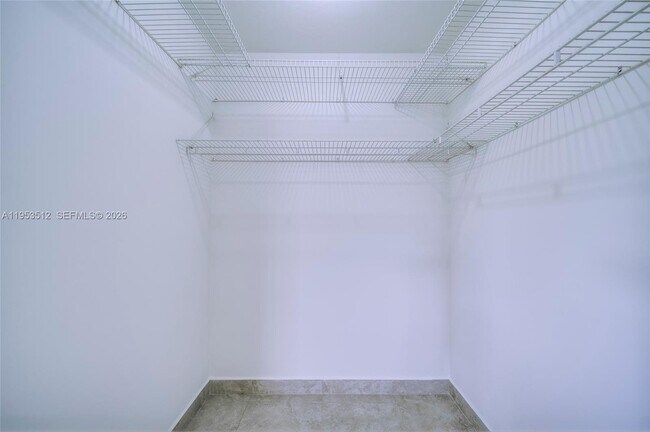 Building Photo - 9557 SW 40th Terrace