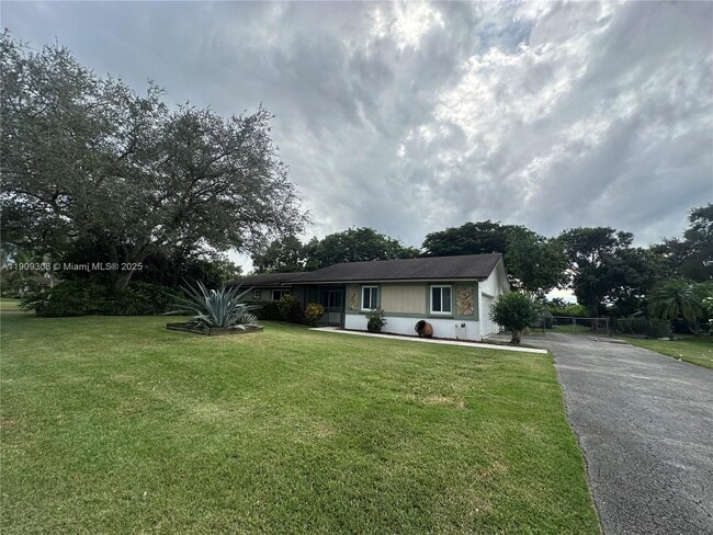 Building Photo - 27850 SW 164th Ct