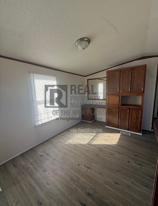 Building Photo - 8230 Upton Rd