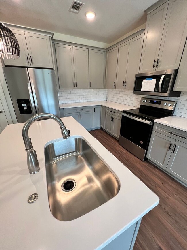 Building Photo - East Longleaf Townhome