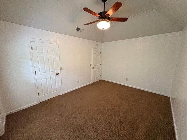 Building Photo - Entertainer delight rental home located in ''The Lakes'' subdivision Coming soon *Private Showing...