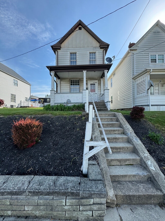 Building Photo - 1260 Allison Ave
